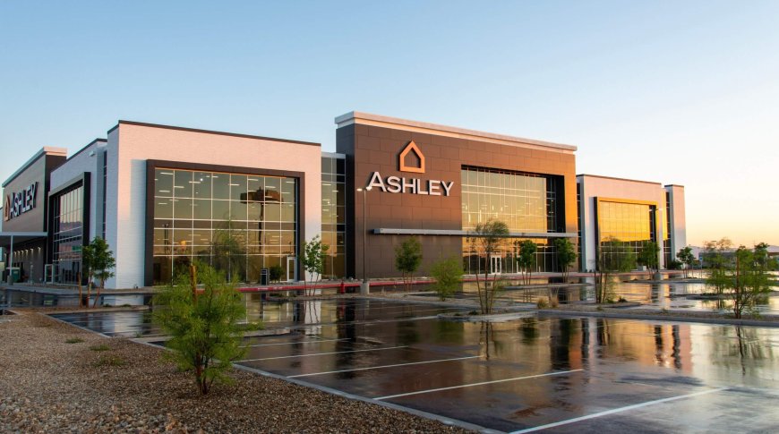 Ashley_Front Entrance